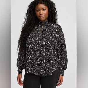 Torrid 💖NWT💖 Sheer Chiffon Button Up Bishop Sleeve Blouse